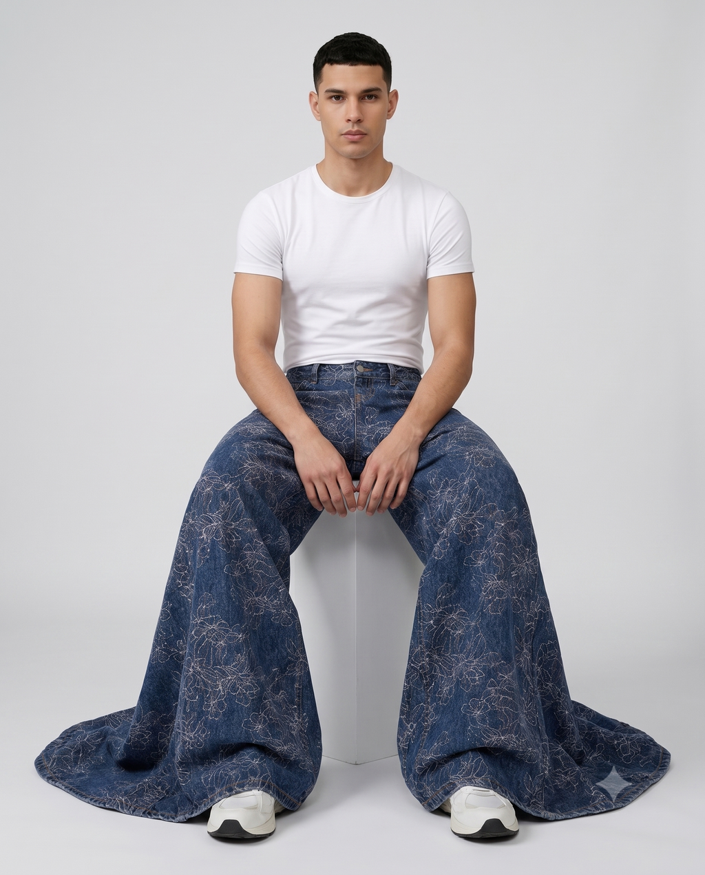 Boulevard Jeans — Bloom Indigo on model — waist and pocket detail