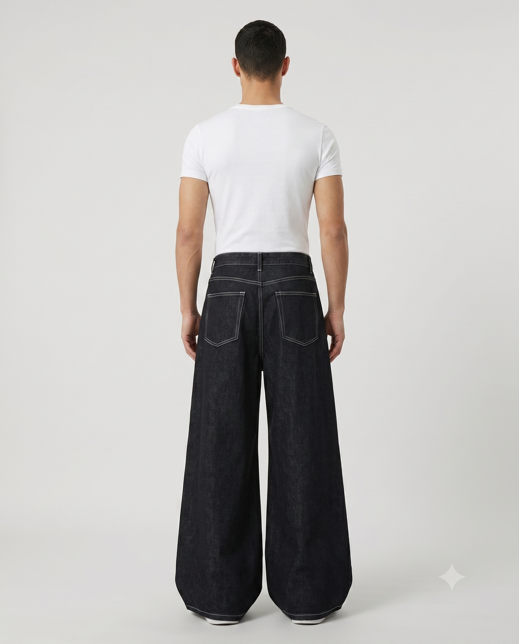 Boulevard Jeans Coal Black on model — back view
