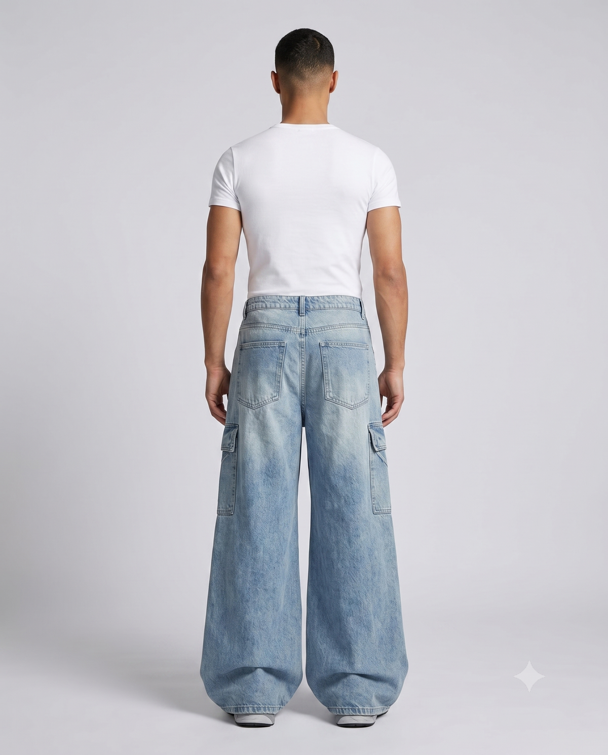 Slack Jeans Chalk Wash on model — waist and pocket detail