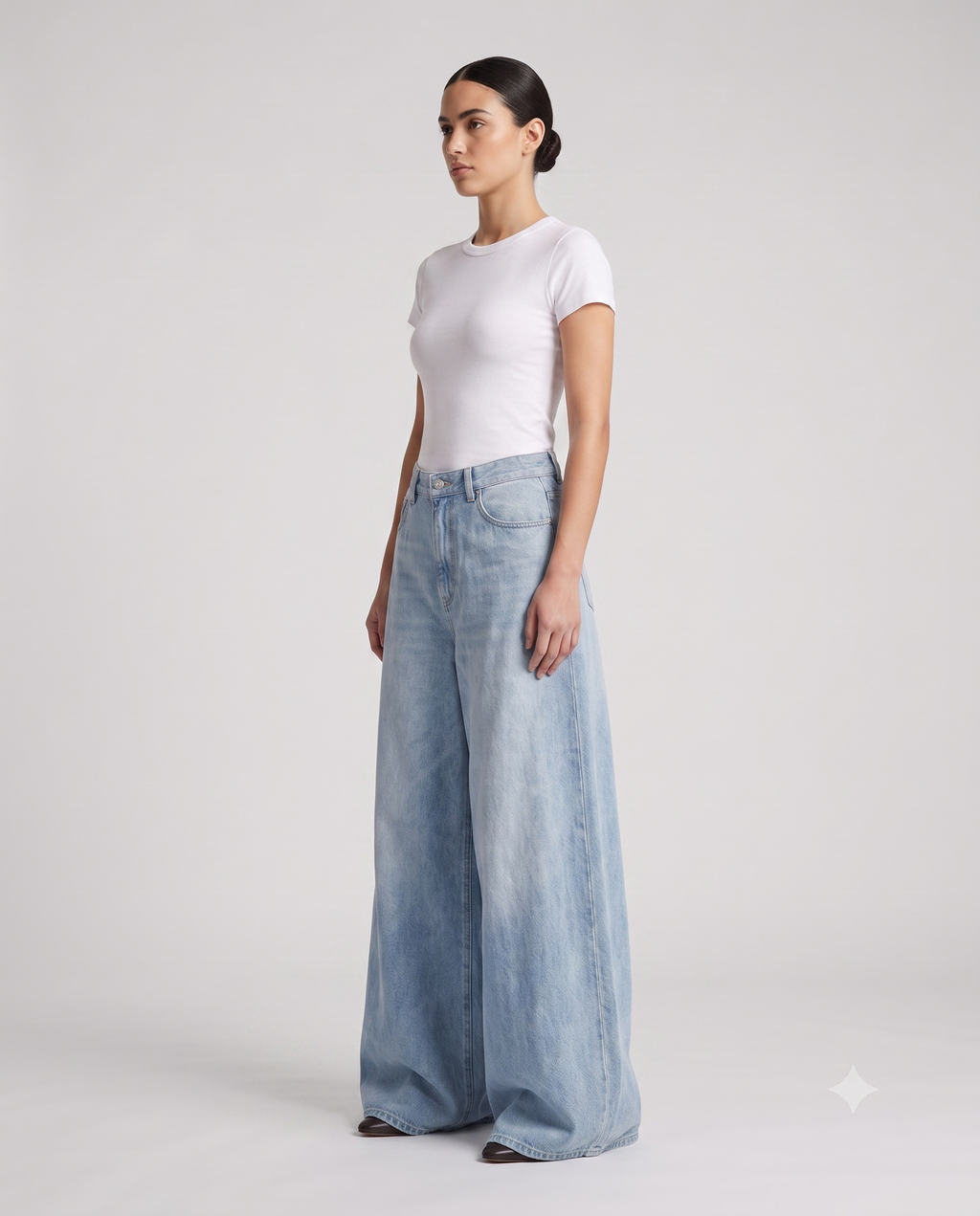 Women's Baggy Jeans Cloud Wash on model — three-quarter view